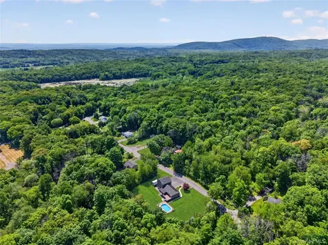 142 Hawleys Corners Road Highland NY 12528