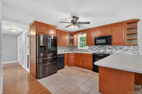 142 Hawleys Corners Road Highland NY 12528