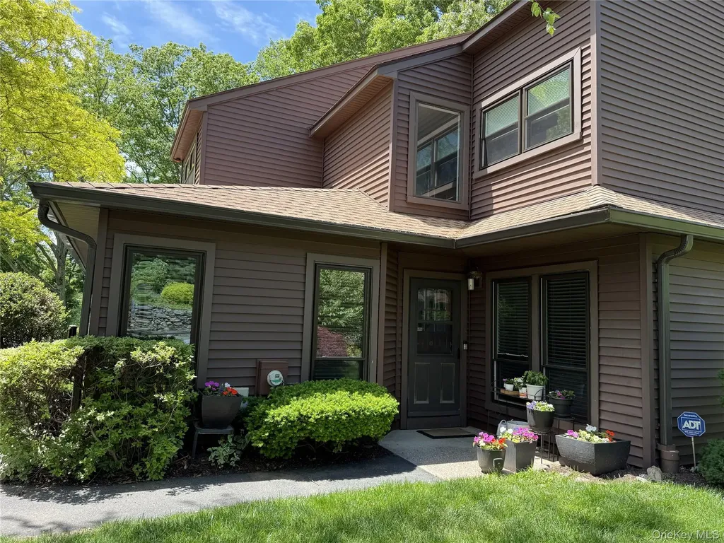 86 Woods Brooke Terrace Ossining NY 10562