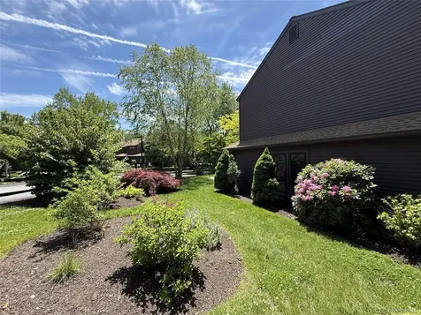 86 Woods Brooke Terrace Ossining NY 10562
