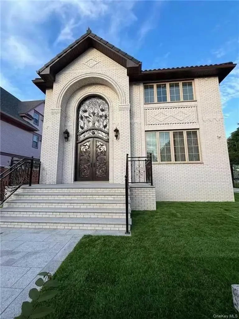 353 E 17th Street Brooklyn NY 11226