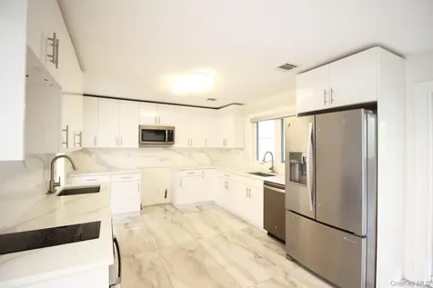 7 Wilshire Drive Call Listing Agent NY 10977