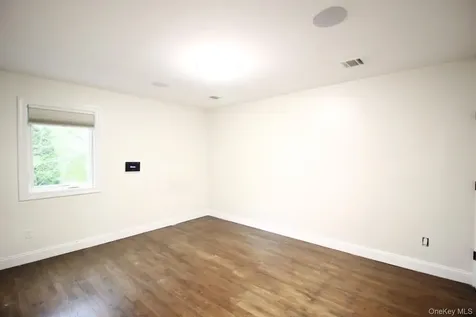 7 Wilshire Drive Call Listing Agent NY 10977