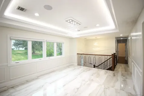 7 Wilshire Drive Call Listing Agent NY 10977