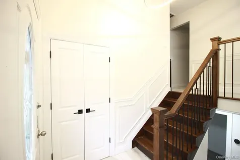 7 Wilshire Drive Call Listing Agent NY 10977