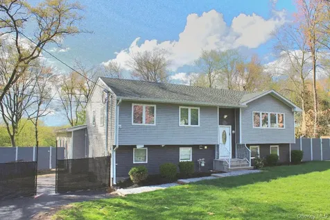 7 Wilshire Drive Call Listing Agent NY 10977