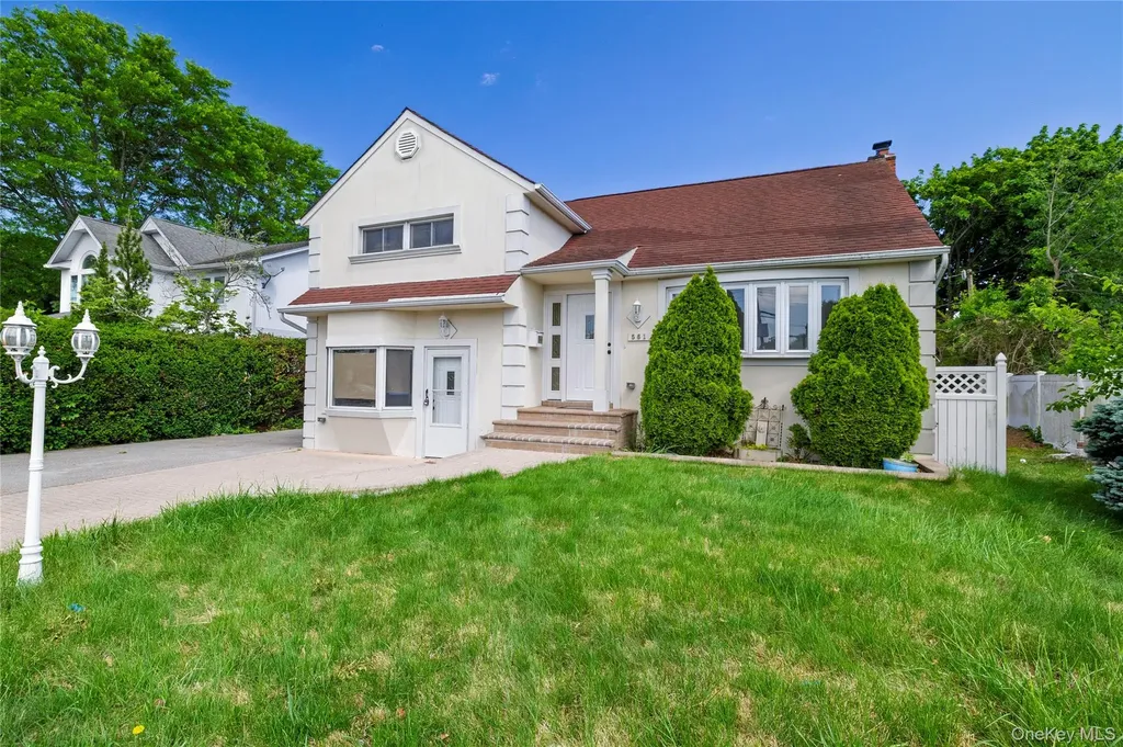 561 Woodbury Road Plainview NY 11803