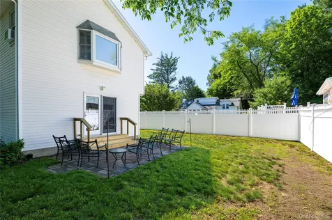 2897 Hyatt Street Yorktown Heights NY 10598