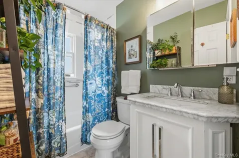104 Franklin Place Massapequa NY 11758