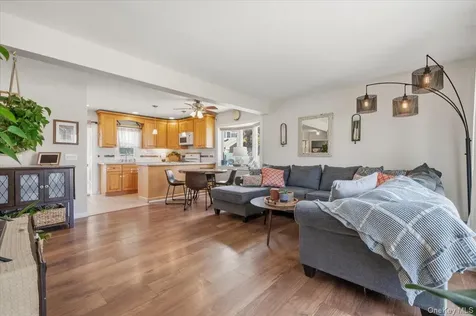 104 Franklin Place Massapequa NY 11758