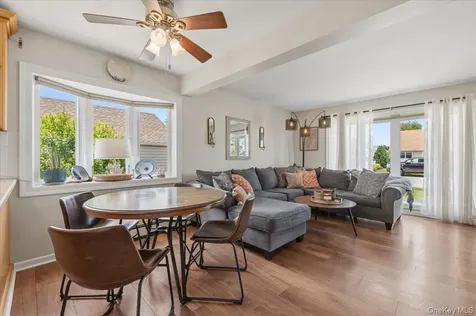 104 Franklin Place Massapequa NY 11758