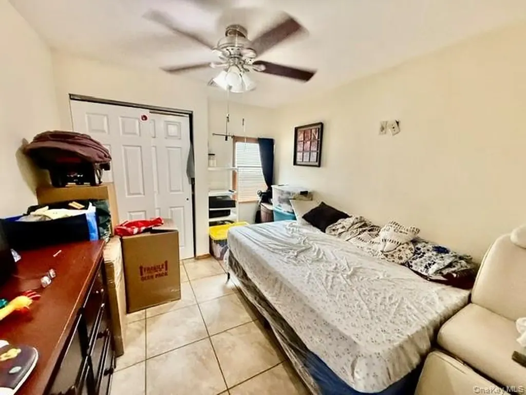106 E 7th Road Broad Channel NY 11693