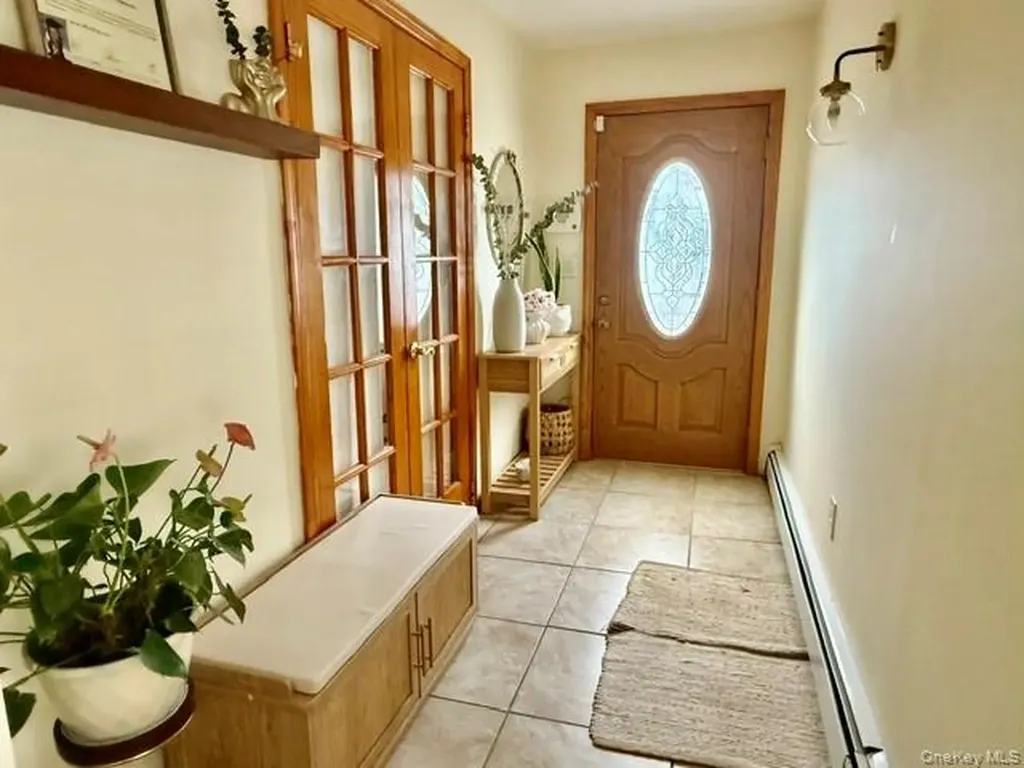 106 E 7th Road Broad Channel NY 11693