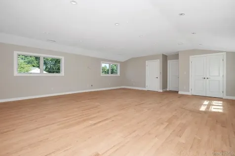 58 Marion Drive New Rochelle NY 10804
