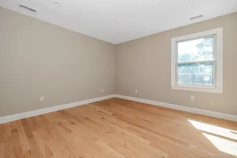 58 Marion Drive New Rochelle NY 10804