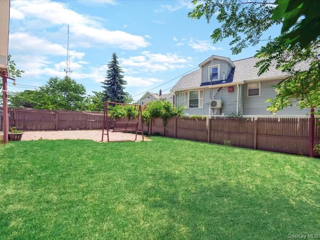 51 Atlantic Avenue Freeport NY 11520