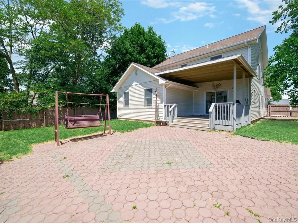 51 Atlantic Avenue Freeport NY 11520