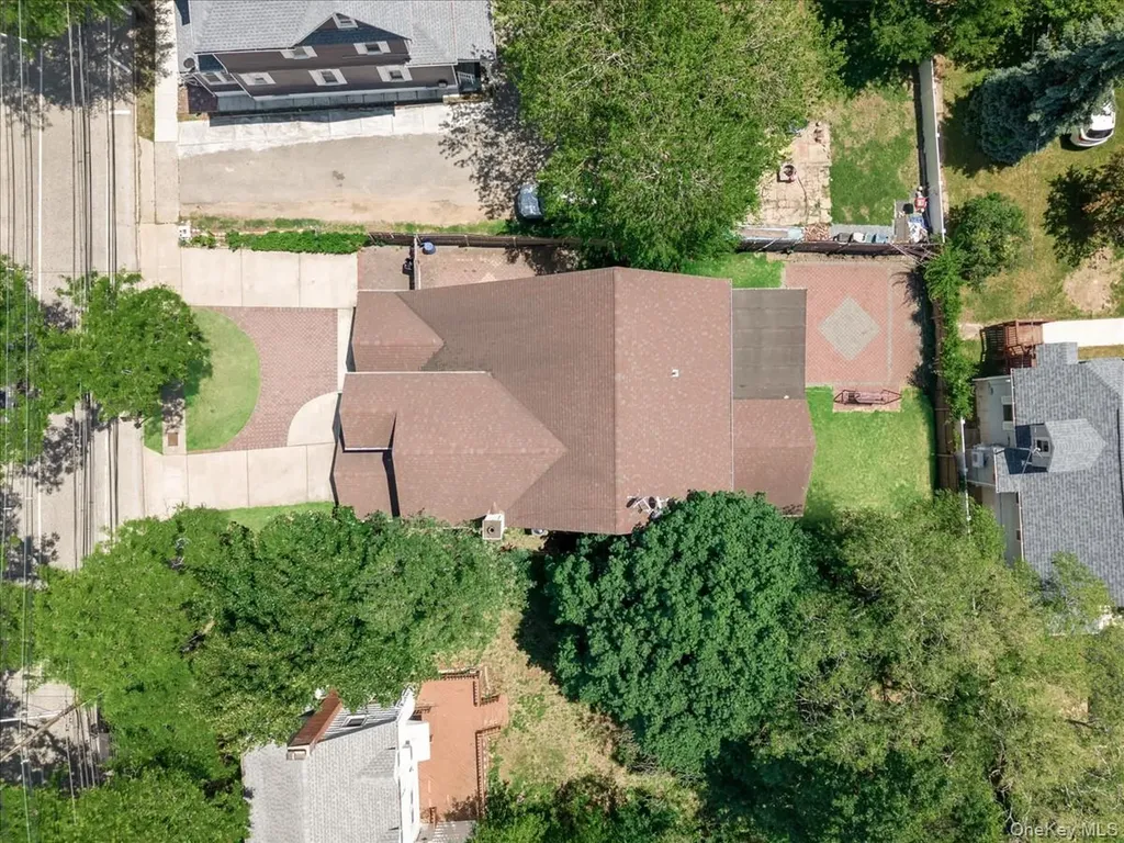 51 Atlantic Avenue Freeport NY 11520