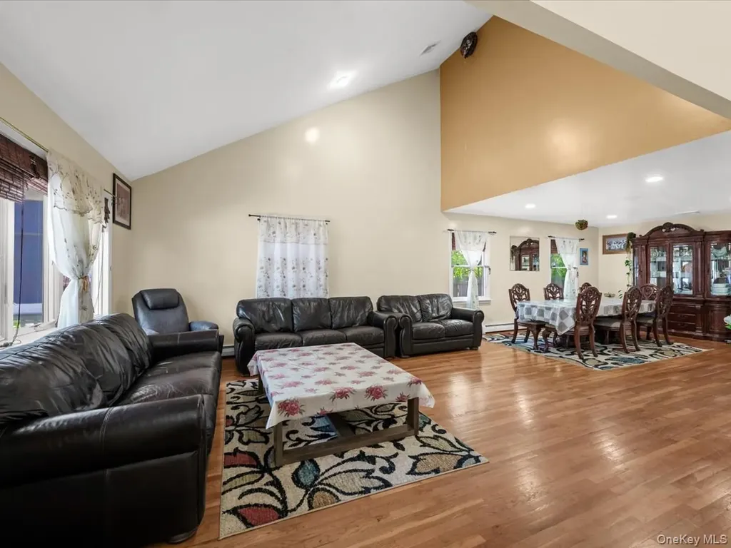 51 Atlantic Avenue Freeport NY 11520