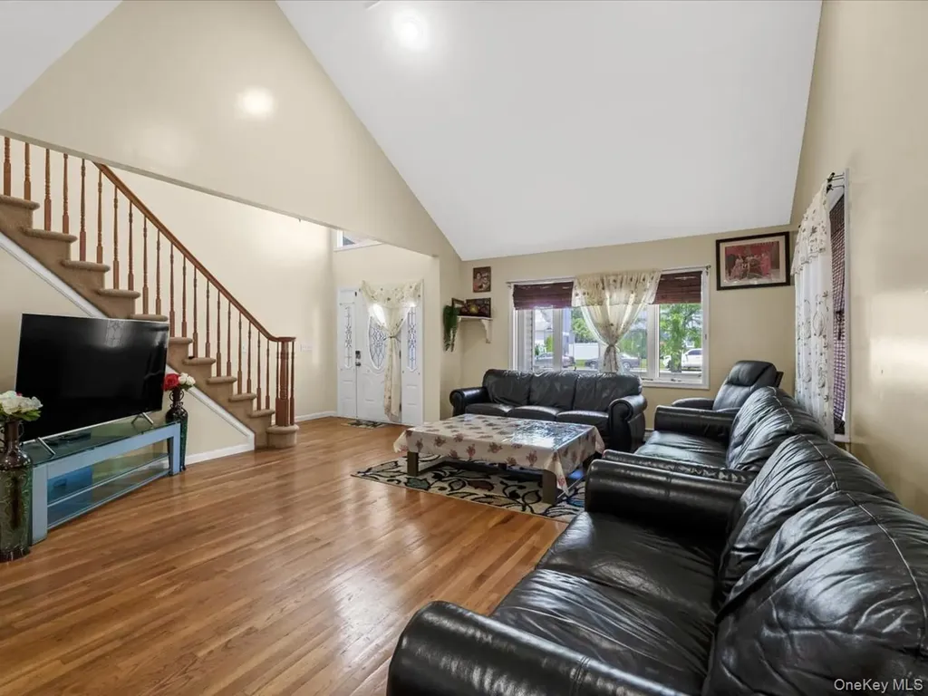 51 Atlantic Avenue Freeport NY 11520
