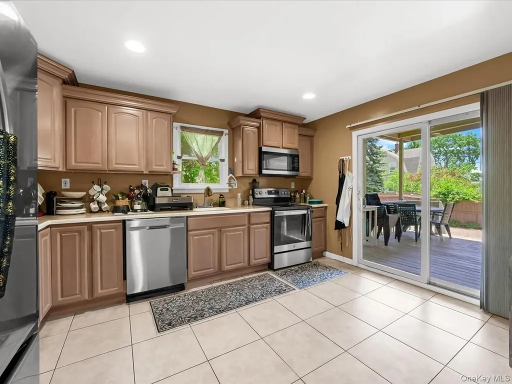 51 Atlantic Avenue Freeport NY 11520