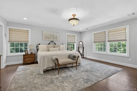 261 Harbor Road Cold Spring Harbor NY 11724