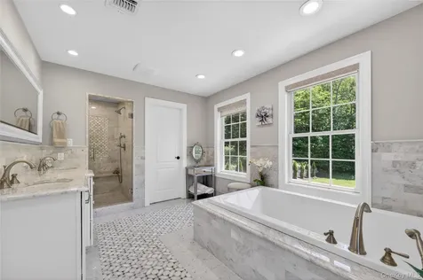 261 Harbor Road Cold Spring Harbor NY 11724