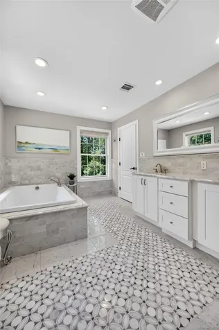 261 Harbor Road Cold Spring Harbor NY 11724