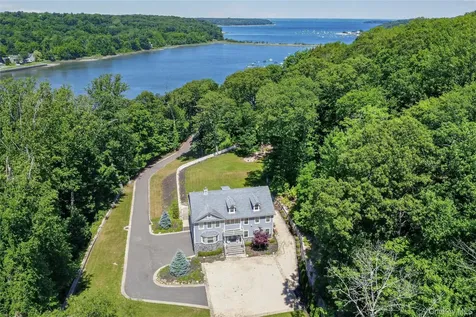 261 Harbor Road Cold Spring Harbor NY 11724