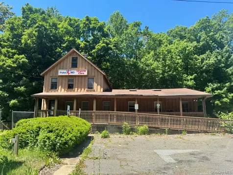 3244 Main Street E Mohegan Lake NY 10547