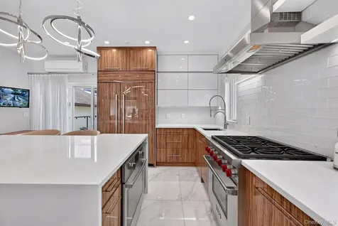 262 W End Avenue Brooklyn NY 11235
