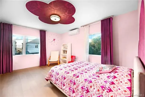 262 W End Avenue Brooklyn NY 11235