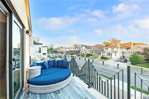 262 W End Avenue Brooklyn NY 11235