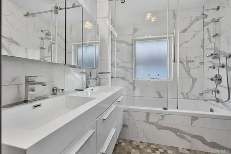 262 W End Avenue Brooklyn NY 11235