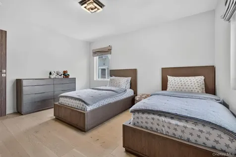 262 W End Avenue Brooklyn NY 11235