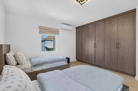 262 W End Avenue Brooklyn NY 11235