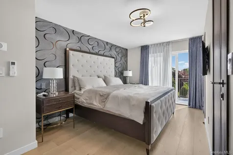 262 W End Avenue Brooklyn NY 11235