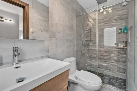 262 W End Avenue Brooklyn NY 11235