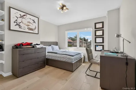 262 W End Avenue Brooklyn NY 11235
