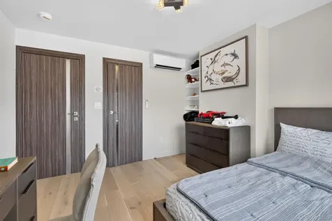 262 W End Avenue Brooklyn NY 11235