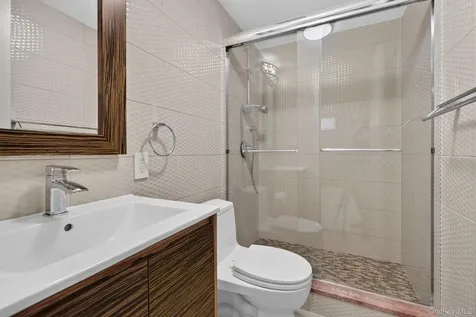 262 W End Avenue Brooklyn NY 11235