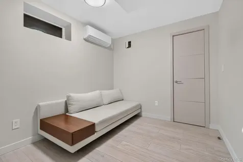 262 W End Avenue Brooklyn NY 11235