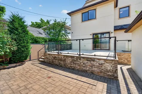 262 W End Avenue Brooklyn NY 11235