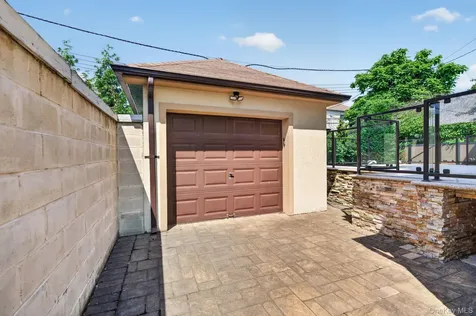 262 W End Avenue Brooklyn NY 11235