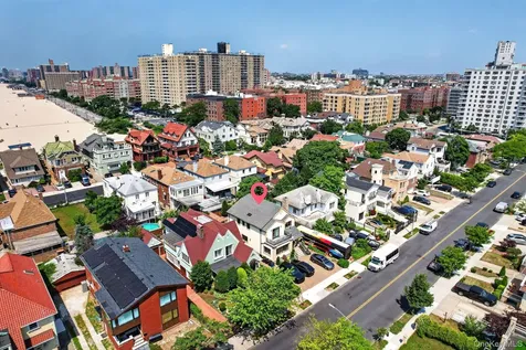 262 W End Avenue Brooklyn NY 11235