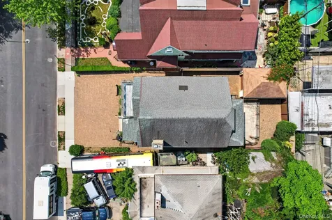 262 W End Avenue Brooklyn NY 11235