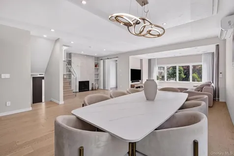 262 W End Avenue Brooklyn NY 11235