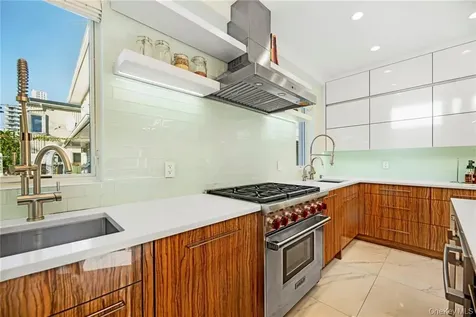 262 W End Avenue Brooklyn NY 11235