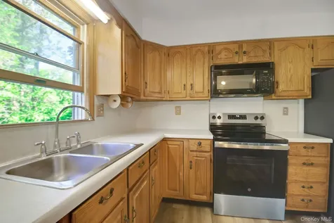 175 Overocker Road Poughkeepsie NY 12603