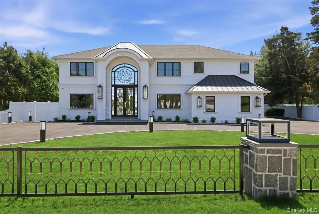 72 Haypath Road Bethpage NY 11714